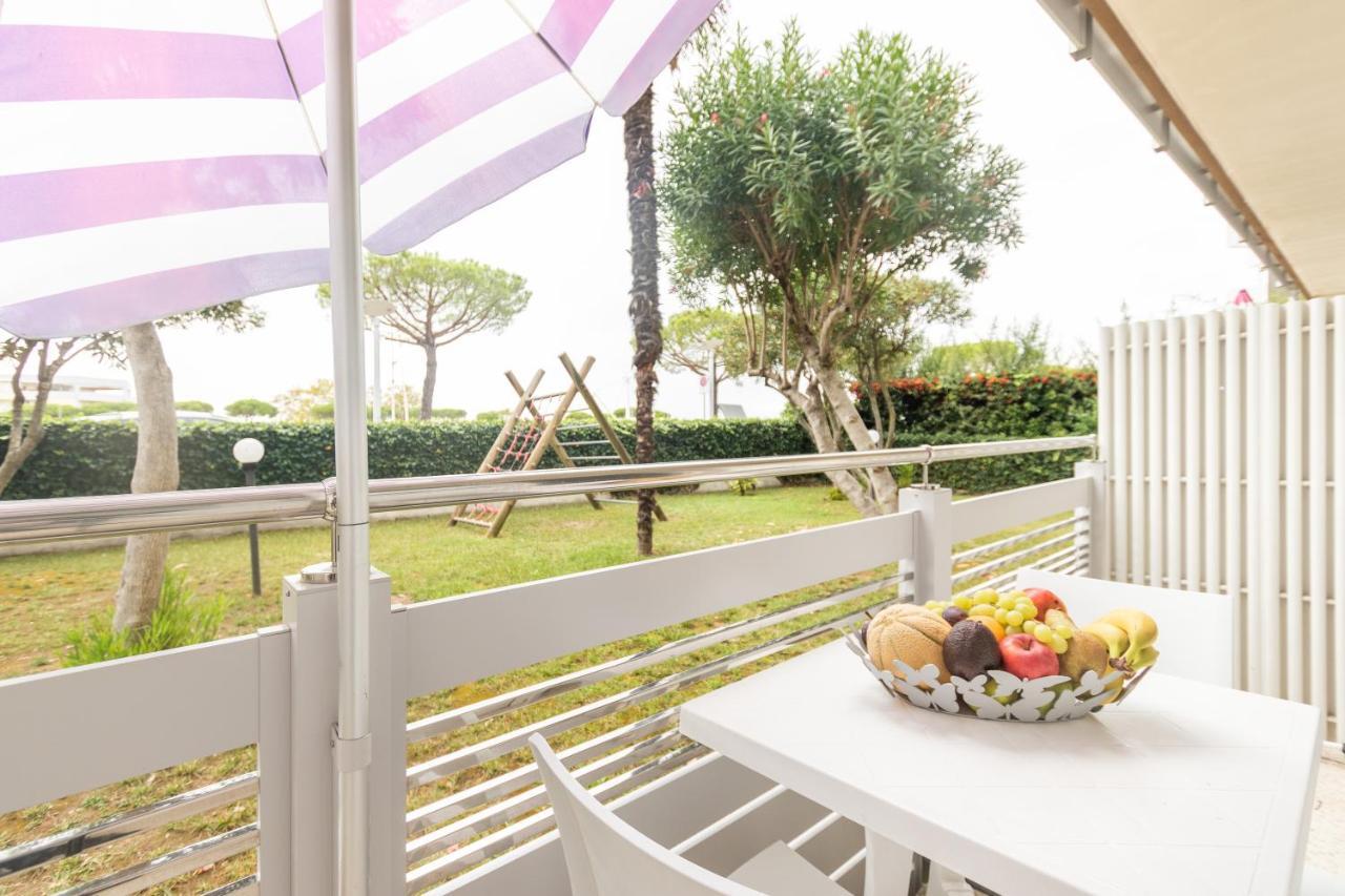 Yachting Residence ลินญาโน ซับเบียโดโร ภายนอก รูปภาพ